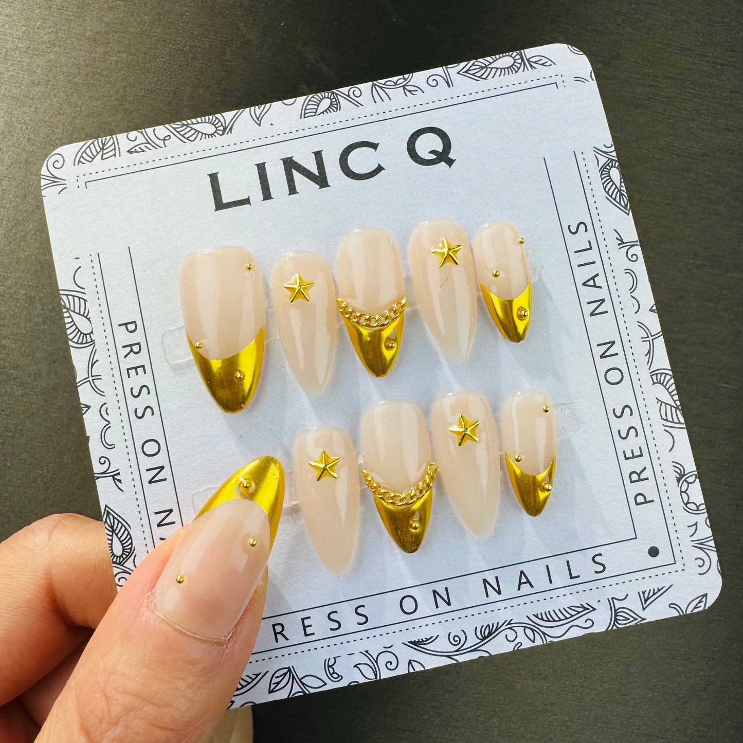 LINC Q - Gold Star Handmade Press on nail