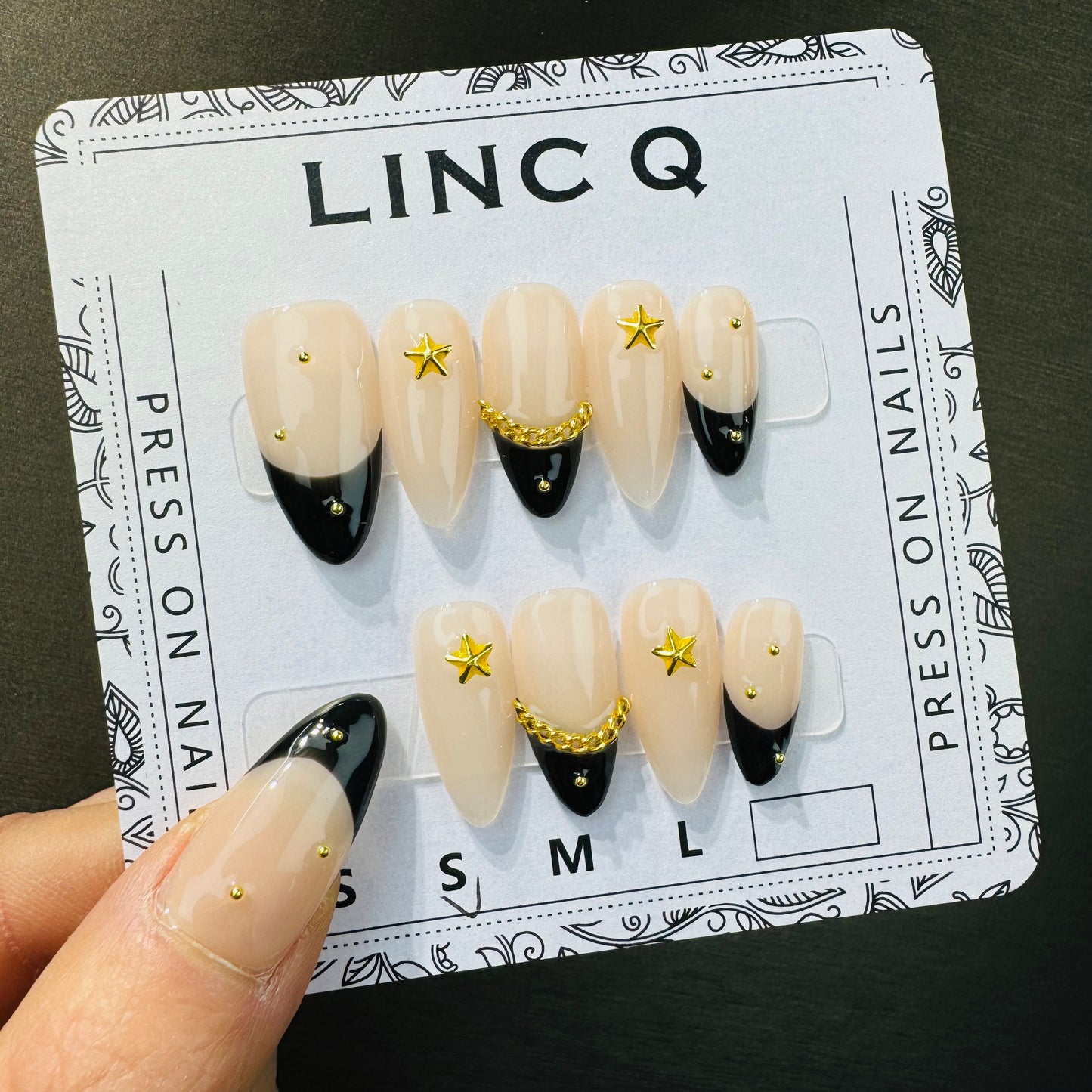 LINC Q - Black Star Handmade Press on nail